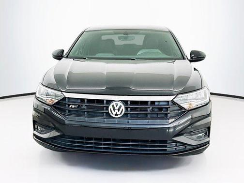 Deep Black Pearl 2020 Volkswagen Jetta 1.4T R-Line