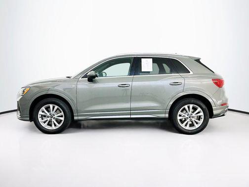2022 Audi Q3 45 S line Premium