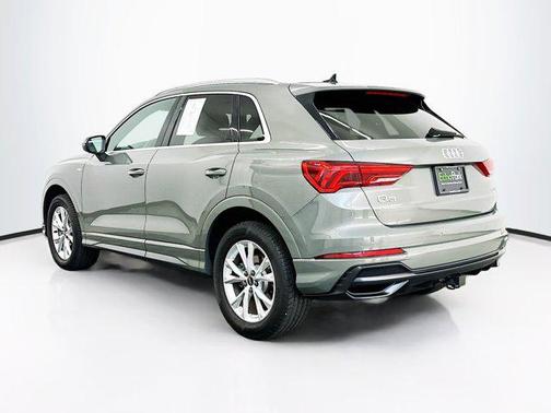 2022 Audi Q3 45 S line Premium