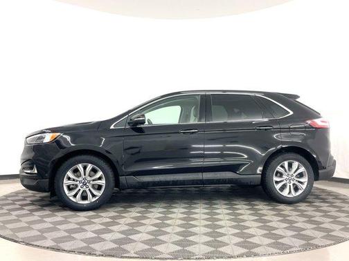 Photo 5 of 38 of 2019 Ford Edge Titanium
