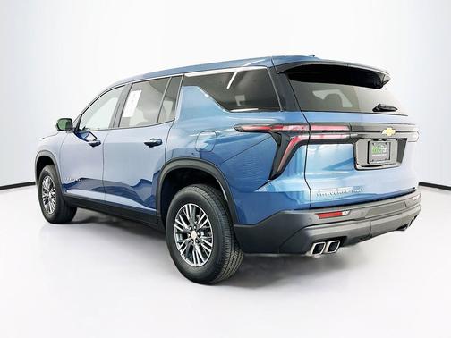 Lakeshore Blue Metallic 2024 Chevrolet Traverse LS