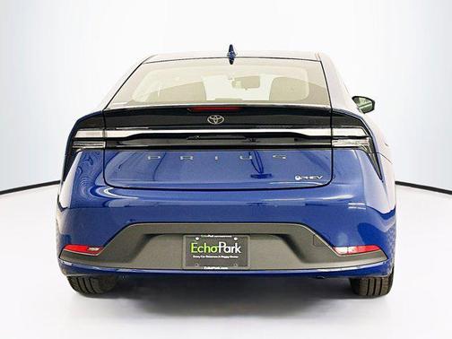 2025 Toyota Prius Plug-In Hybrid SE