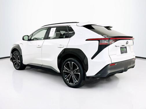 Wind Chill Pearl 2023 Toyota bZ4X Limited