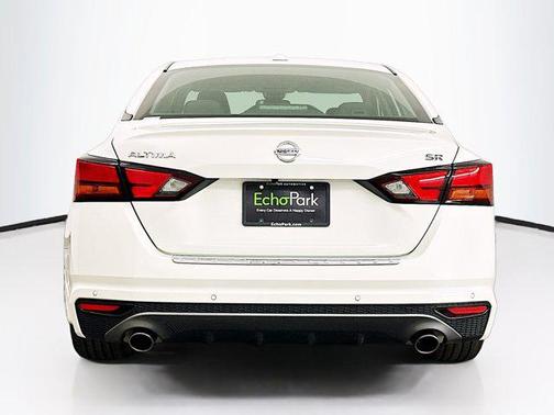 2022 Nissan Altima SR FWD