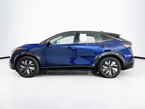 Deep Ocean Blue Pearl/Black Diamond Pearl 2024 Nissan ARIYA ENGAGE+