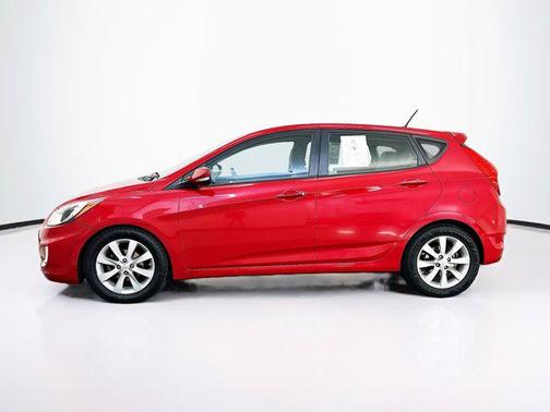 Boston Red 2013 Hyundai Accent SE