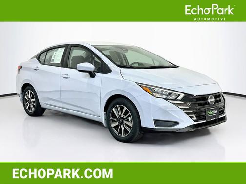 Gray Sky Pearl 2025 Nissan Versa 1.6 SV
