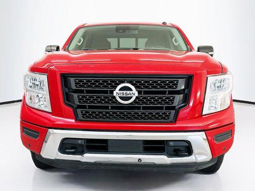 2020 Nissan Titan SV