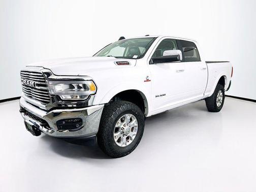 Bright White Clearcoat 2022 RAM 2500 Laramie Crew Cab 4x4 6'4' Box