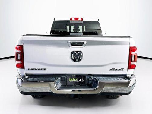 Bright White Clearcoat 2022 RAM 2500 Laramie Crew Cab 4x4 6'4' Box