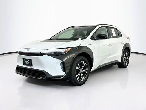 Wind Chill Pearl 2024 Toyota bZ4X XLE