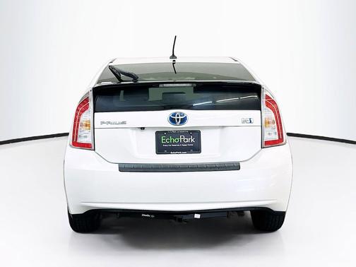 Blizzard Pearl 2015 Toyota Prius Three