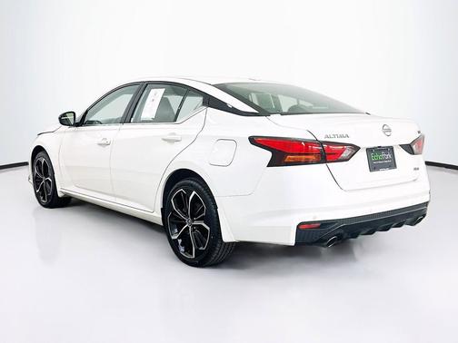 Pearl White Tricoat 2024 Nissan Altima SR Intelligent AWD
