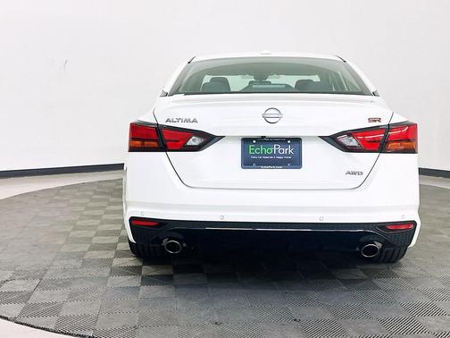 Pearl White Tricoat 2024 Nissan Altima SR Intelligent AWD