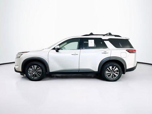 Brilliant Silver Metallic 2024 Nissan Pathfinder SV 4WD