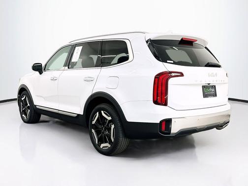 Glacial White Pearl 2025 Kia Telluride S