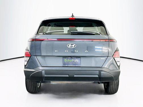 2024 Hyundai KONA SE
