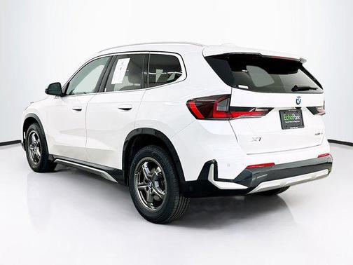 Alpine White 2025 BMW X1 xDrive28i