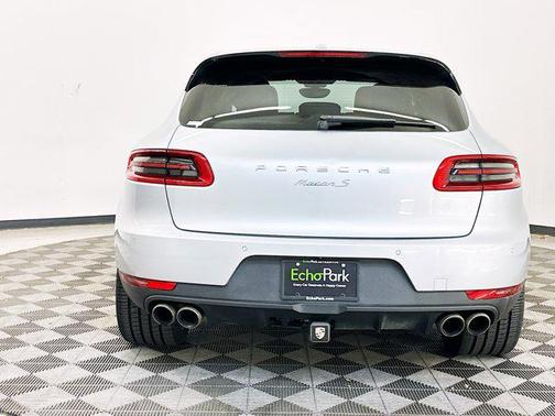 Rhodium Silver Metallic 2016 Porsche Macan Macan S