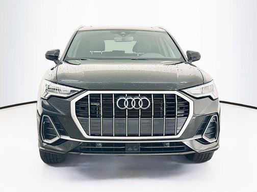 2024 Audi Q3 Premium 45 TFSI S line quattro Tiptronic