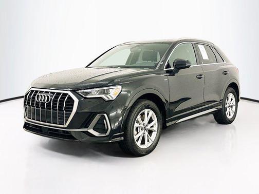 2024 Audi Q3 Premium 45 TFSI S line quattro Tiptronic