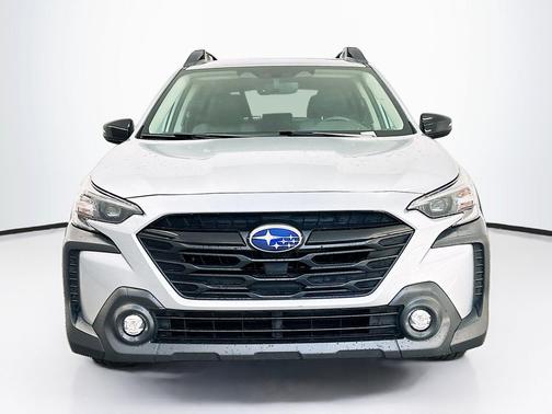 Ice Silver Metallic 2025 Subaru Outback Onyx Edition
