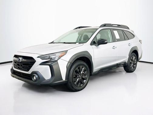 Ice Silver Metallic 2025 Subaru Outback Onyx Edition