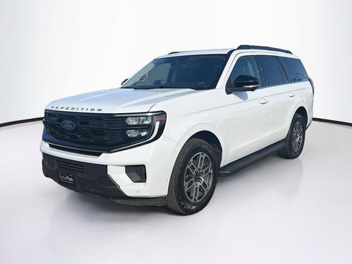Oxford White 2025 Ford Expedition Active