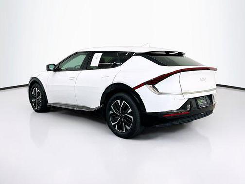 Snow White Pearl 2023 Kia EV6 Wind