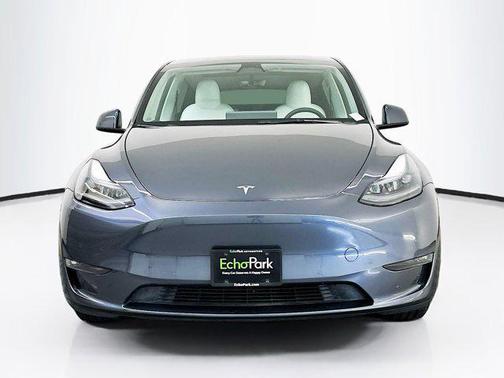 2022 Tesla Model Y Long Range Dual Motor All-Wheel Drive