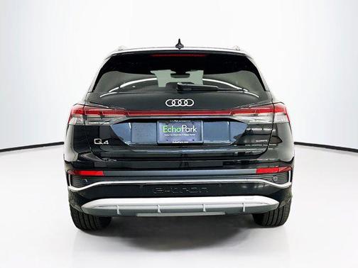Mythos Black Metallic 2024 Audi Q4 e-tron Premium Plus 55 quattro