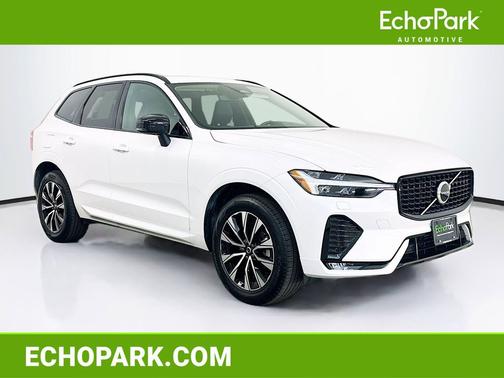 Crystal White Metallic 2025 Volvo XC60 B5 Core