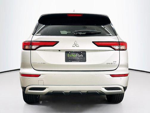 2023 Mitsubishi Outlander PHEV SE S-AWC