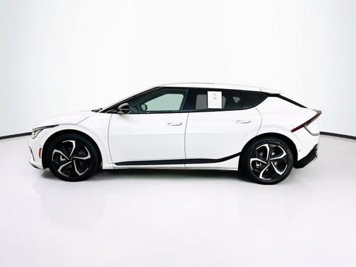 Snow White Pearl 2023 Kia EV6 GT-Line