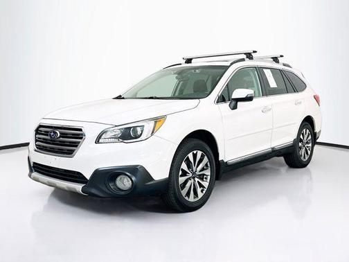 Crystal White Pearl 2017 Subaru Outback 3.6R Touring