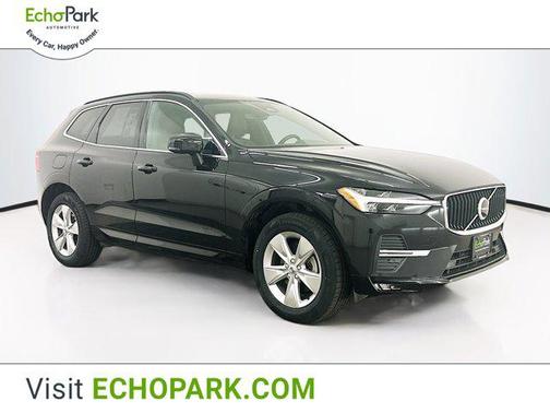2022 Volvo XC60 B5 Momentum