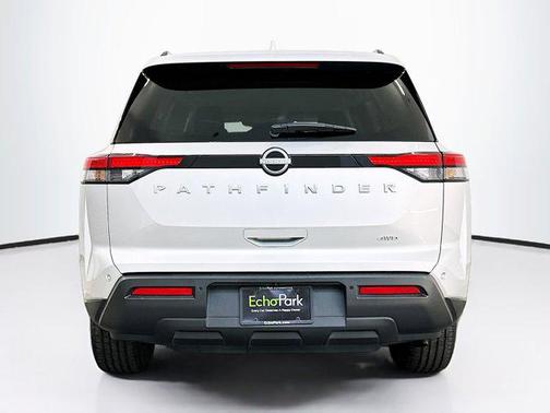 2025 Nissan Pathfinder SV 4WD