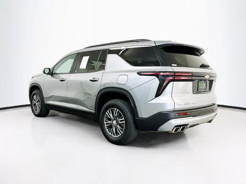 Sterling Gray Metallic 2025 Chevrolet Traverse LT