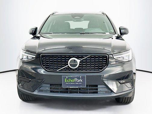 2024 Volvo XC40 B5 Core Bright Theme
