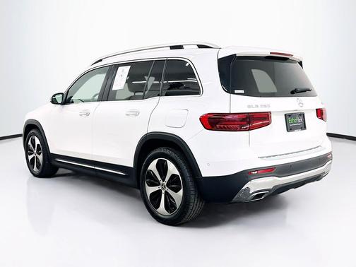 Polar White 2025 Mercedes-Benz GLB 250 4MATIC