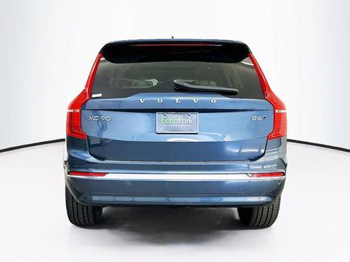 2024 Volvo XC90 B6 Core Bright Theme