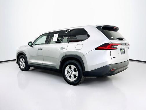 Celestial Silver Metallic 2025 Toyota Highlander LE