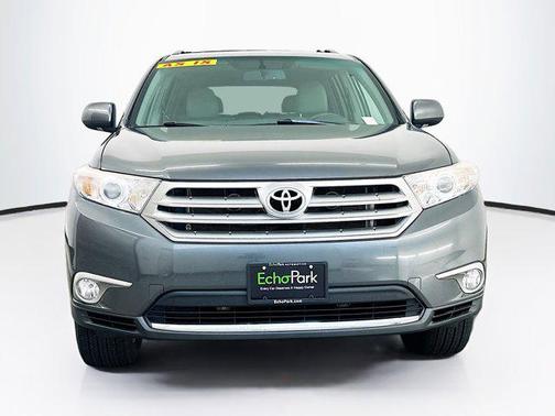 Magnetic Gray Metallic 2012 Toyota Highlander Limited