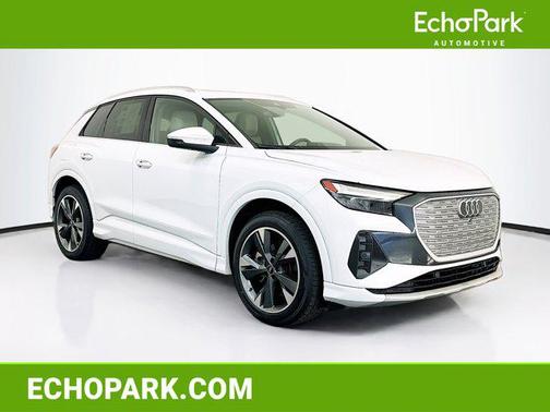Glacier White Metallic 2022 Audi e-tron Premium