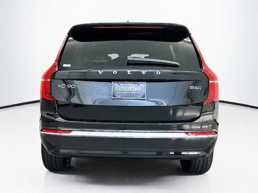 2025 Volvo XC90 B6 Plus 7-Seater