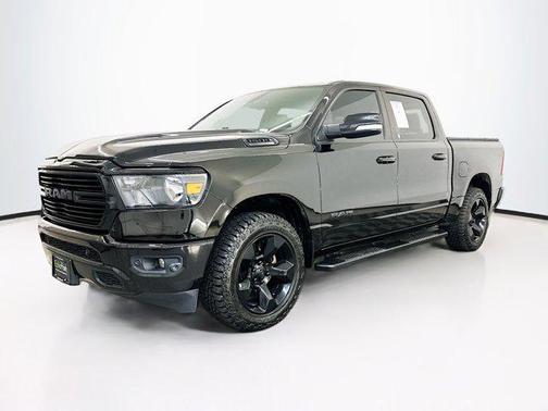 Diamond Black Crystal Pearlcoat 2019 RAM 1500 Big Horn