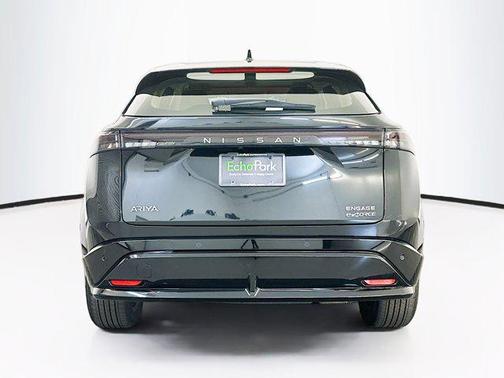 Black Diamond Pearl 2024 Nissan ARIYA ENGAGE