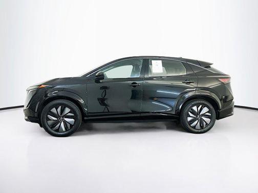 Black Diamond Pearl 2024 Nissan ARIYA ENGAGE