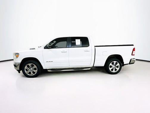 Bright White Clearcoat 2022 RAM 1500 Big Horn/Lone Star