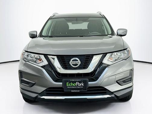 Gun Metallic 2018 Nissan Rogue SV
